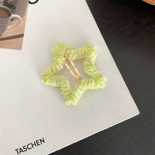Trendy Y2K Star Hairpins Girls Cute Sweet Plush Autumn Winter Barrettes Pentagram Hair Clips for Women Hair Accessories Headwear